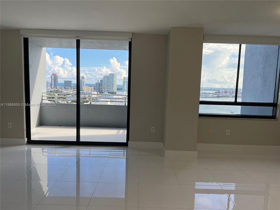 Недавно арендовано: $3,800 (1 спален, 1 ванн, 793 Квадратных фут)