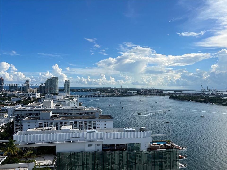 Недавно арендовано: $3,800 (1 спален, 1 ванн, 793 Квадратных фут)