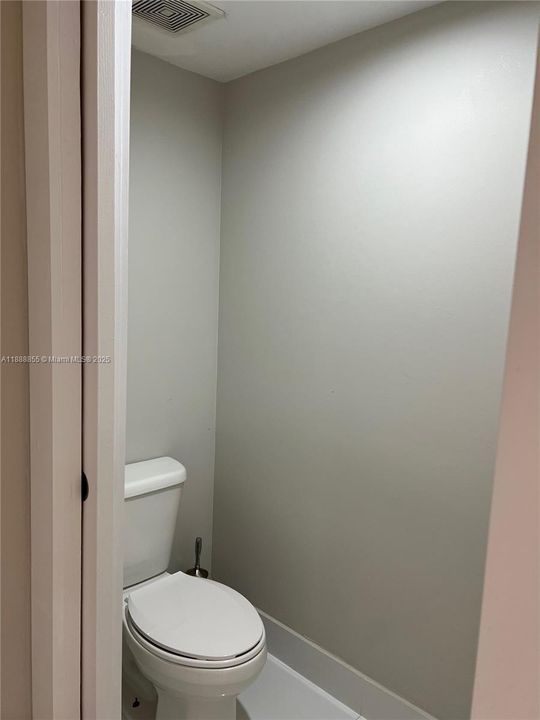 Недавно арендовано: $3,800 (1 спален, 1 ванн, 793 Квадратных фут)