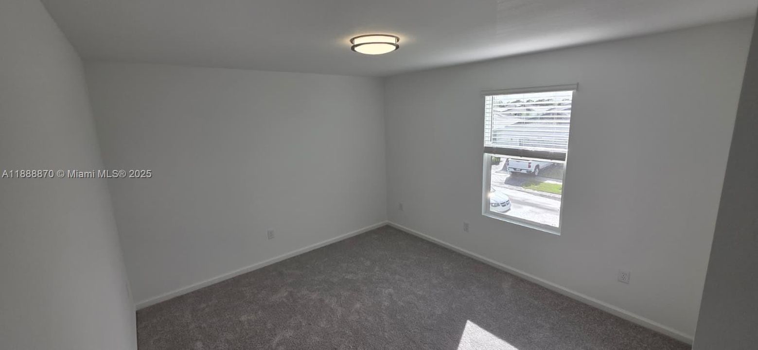 Active With Contract: $3,100 (5 beds, 3 baths, 2550 Square Feet)