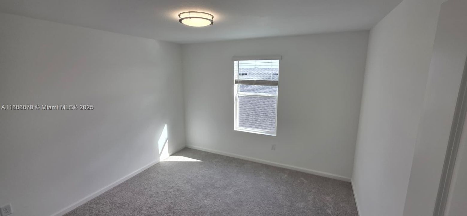 Active With Contract: $3,100 (5 beds, 3 baths, 2550 Square Feet)