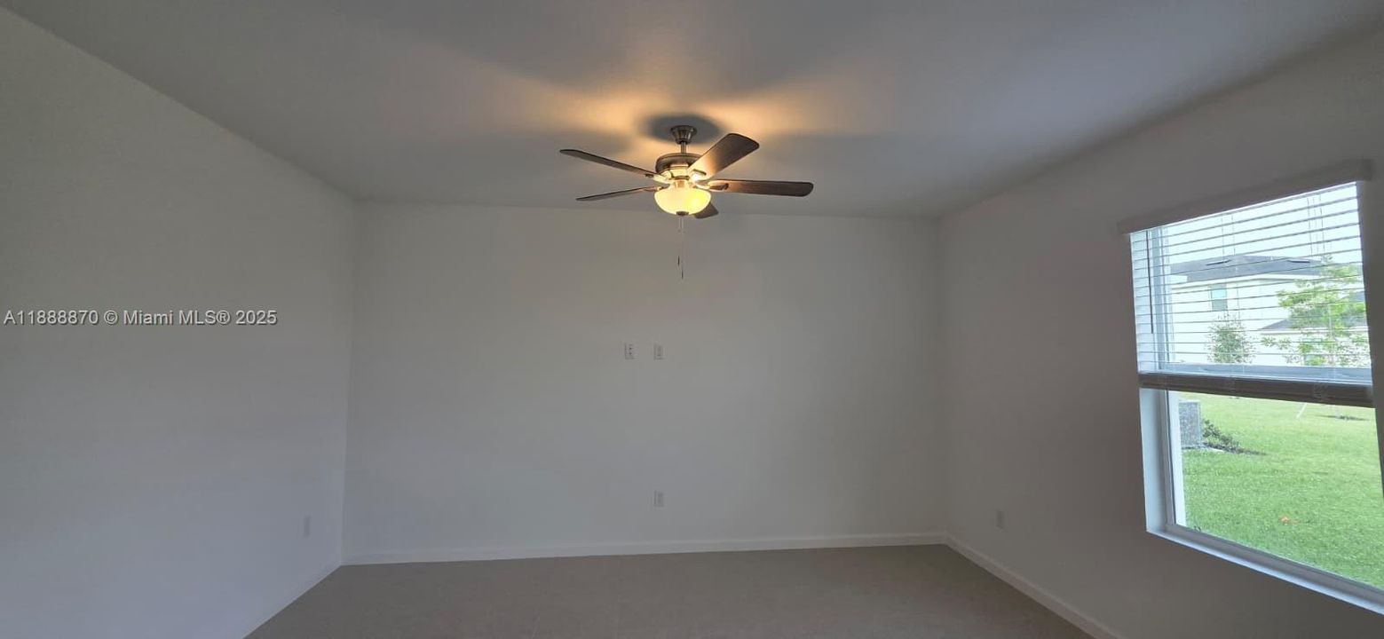 Active With Contract: $3,100 (5 beds, 3 baths, 2550 Square Feet)