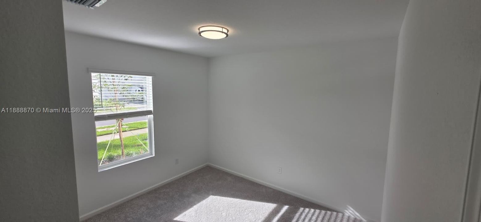 Active With Contract: $3,100 (5 beds, 3 baths, 2550 Square Feet)