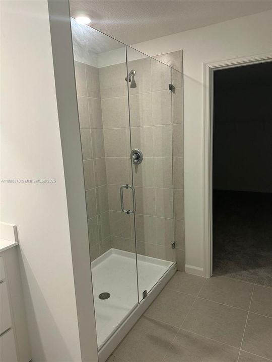 Active With Contract: $3,100 (5 beds, 3 baths, 2550 Square Feet)