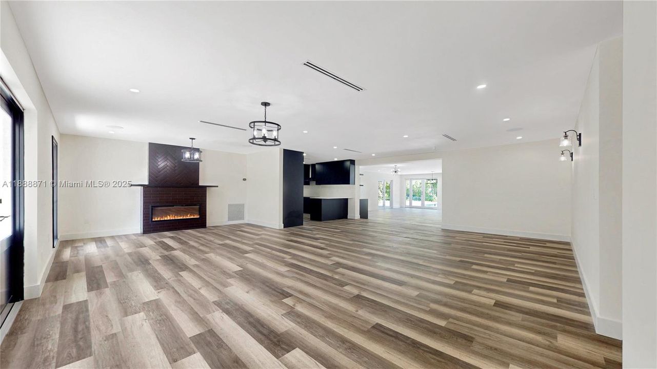 Active With Contract: $1,650,000 (4 beds, 3 baths, 3312 Square Feet)