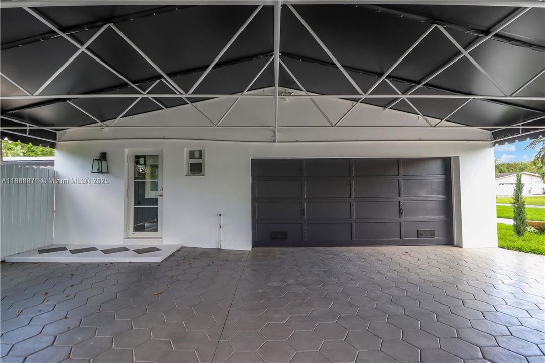 Active With Contract: $1,650,000 (4 beds, 3 baths, 3312 Square Feet)