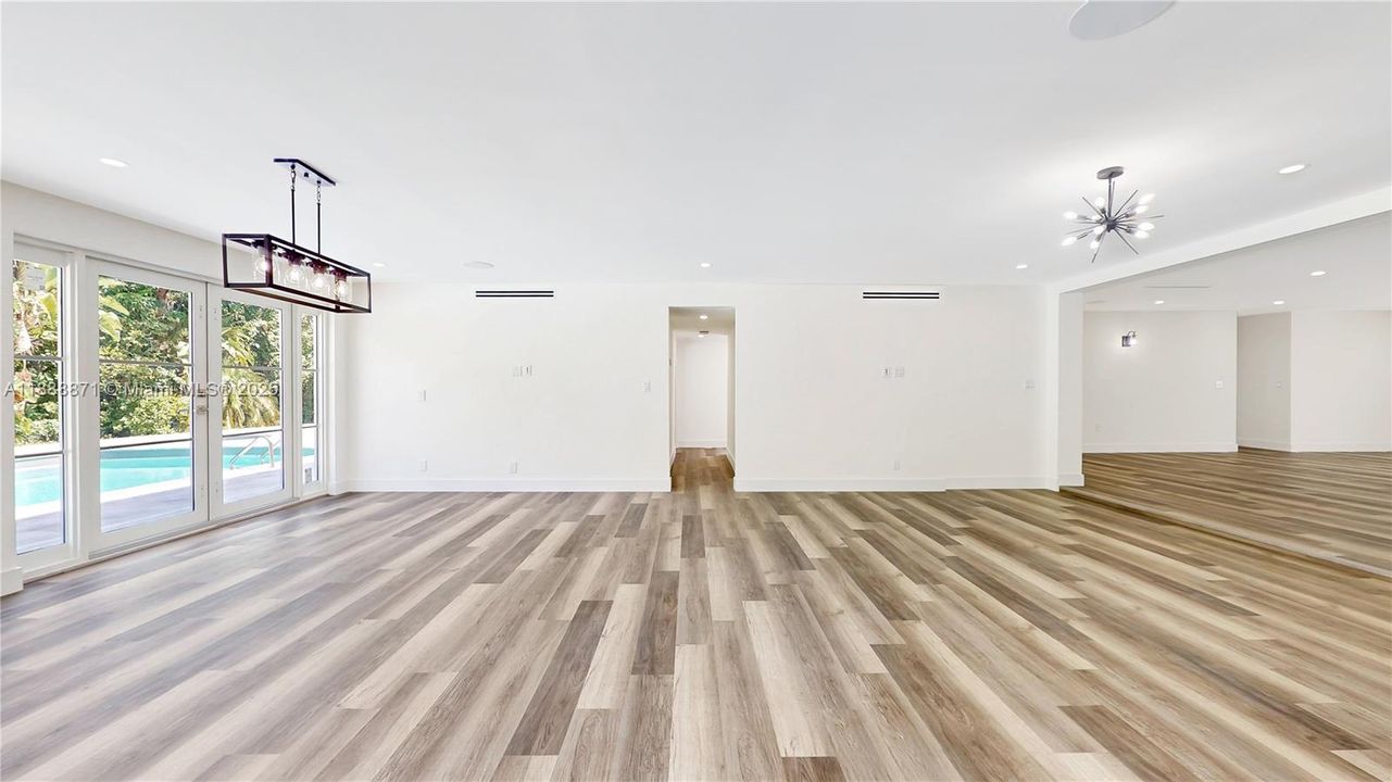 Active With Contract: $1,650,000 (4 beds, 3 baths, 3312 Square Feet)