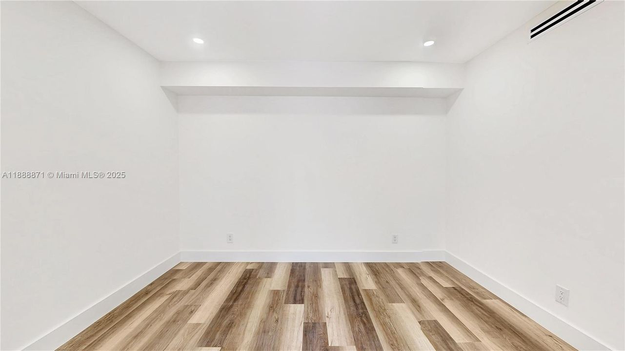 Active With Contract: $1,650,000 (4 beds, 3 baths, 3312 Square Feet)