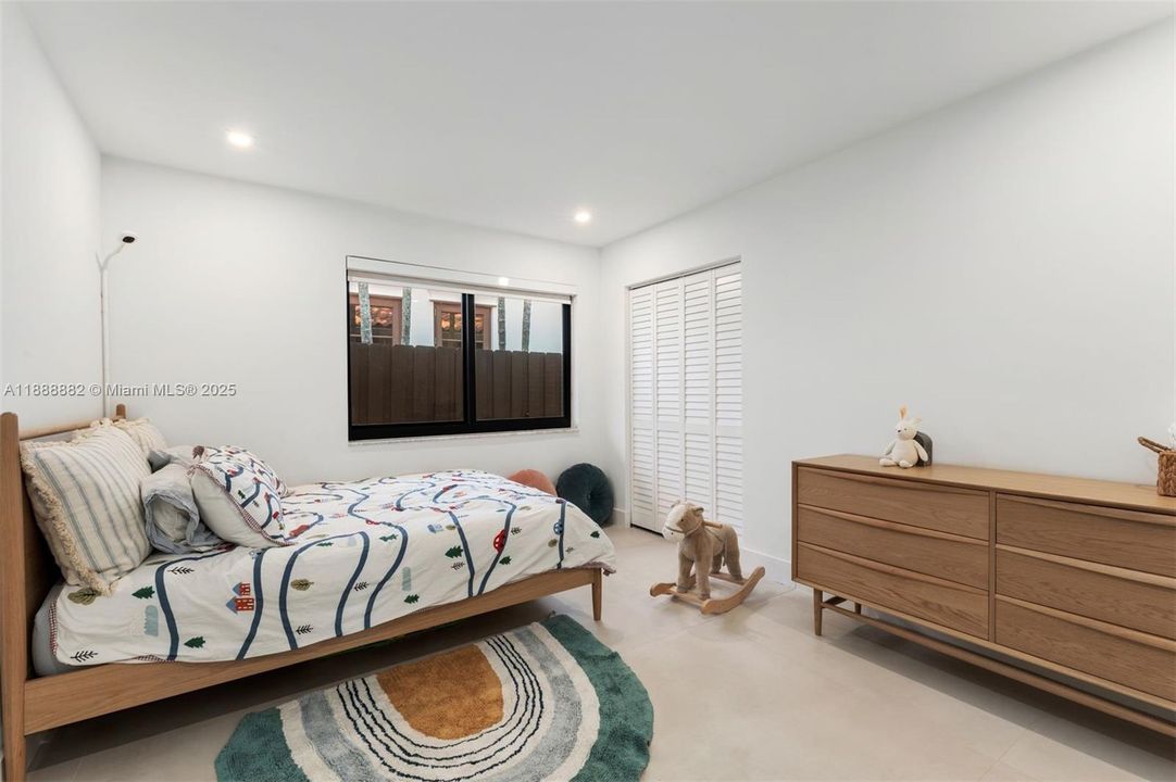 Active With Contract: $1,900,000 (4 beds, 3 baths, 3178 Square Feet)