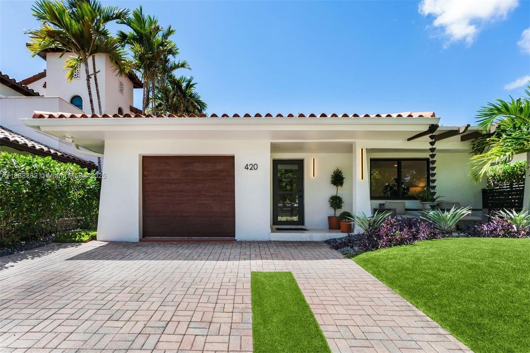 Active With Contract: $1,900,000 (4 beds, 3 baths, 3178 Square Feet)