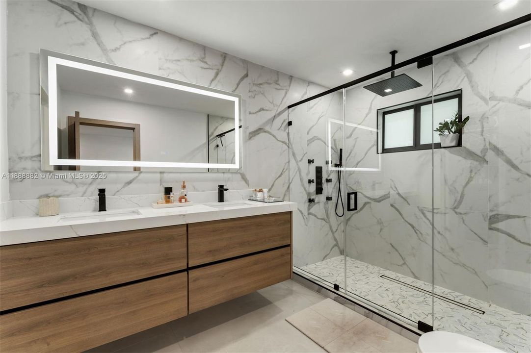 Active With Contract: $1,900,000 (4 beds, 3 baths, 3178 Square Feet)