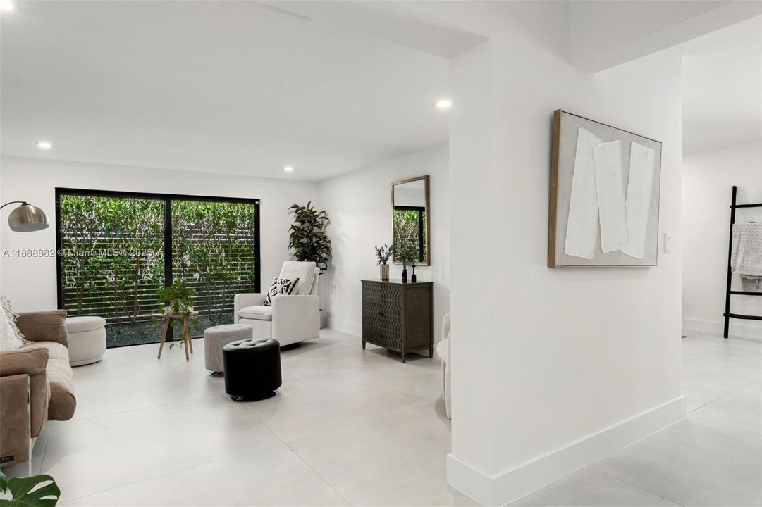 Active With Contract: $1,900,000 (4 beds, 3 baths, 3178 Square Feet)