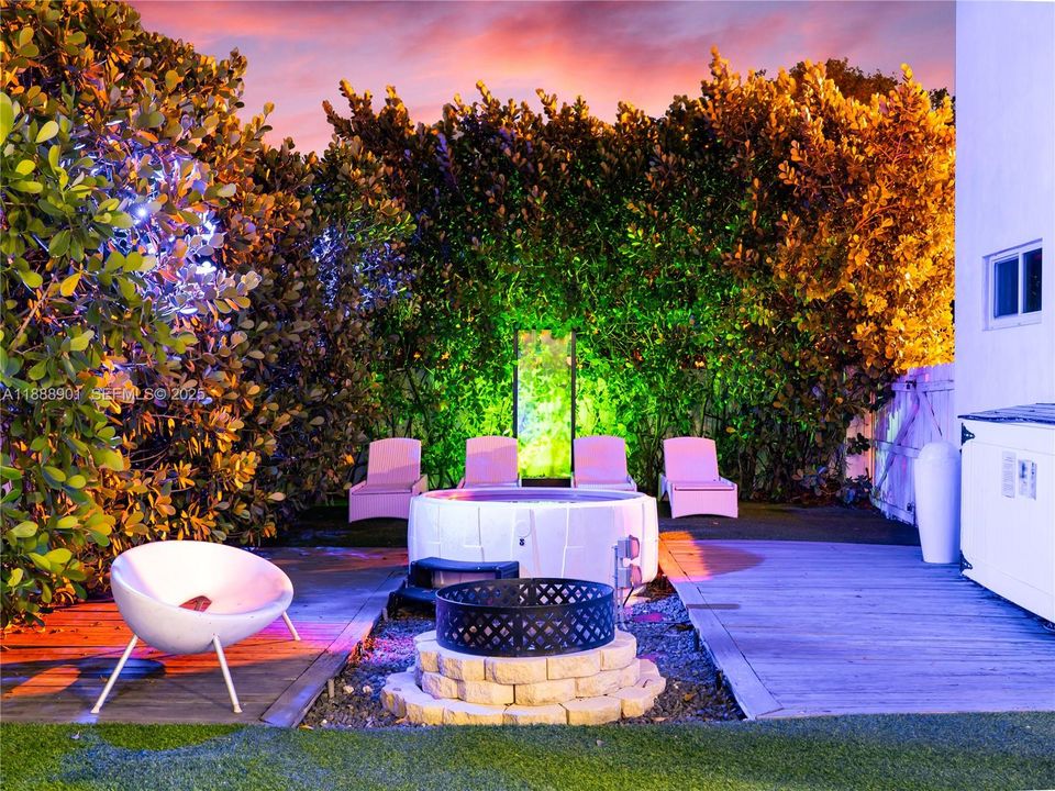 На продажу: $1,250,000 (7 спален, 4 ванн, 3591 Квадратных фут)