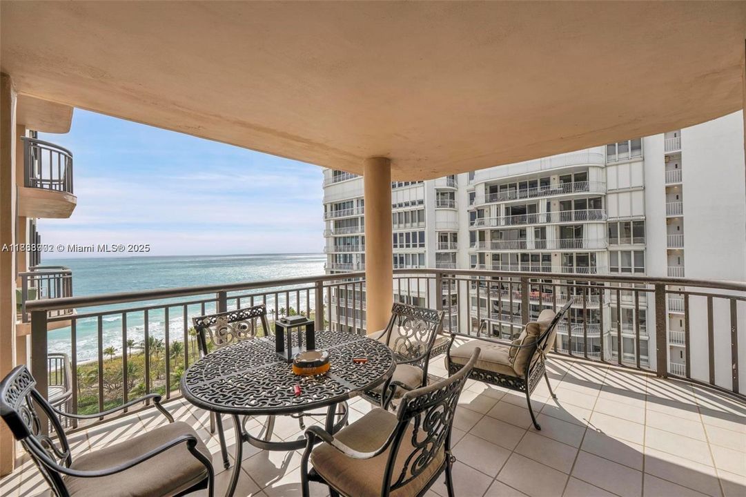 Active With Contract: $7,900 (2 beds, 2 baths, 2018 Square Feet)