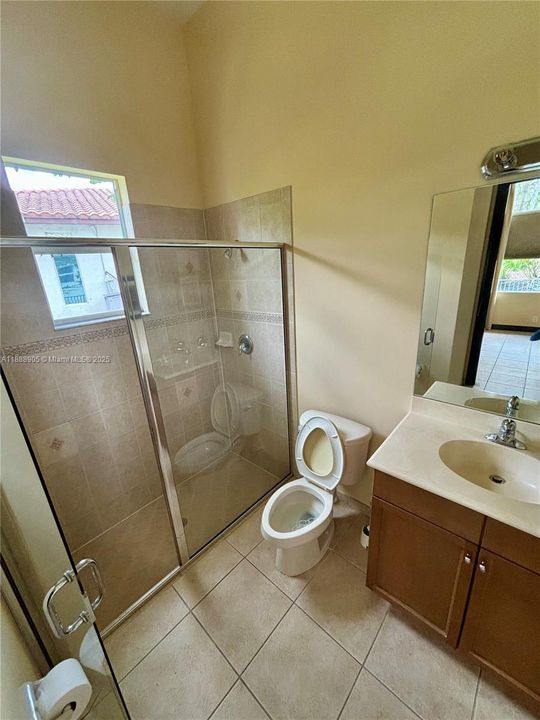 Active With Contract: $4,900 (4 beds, 3 baths, 2426 Square Feet)