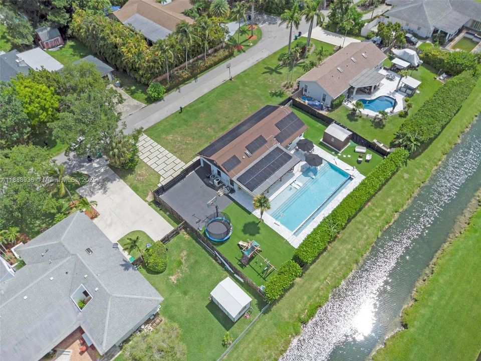 For Rent: $6,350 (3 beds, 2 baths, 1512 Square Feet)