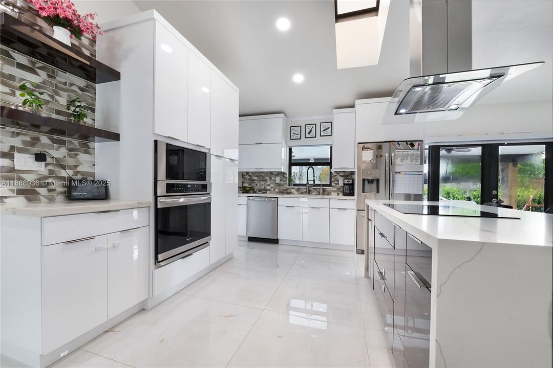 For Rent: $6,350 (3 beds, 2 baths, 1512 Square Feet)