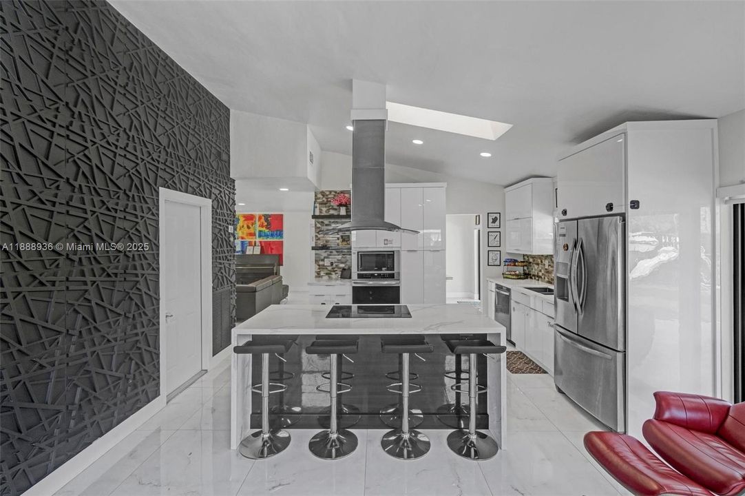 For Rent: $6,350 (3 beds, 2 baths, 1512 Square Feet)