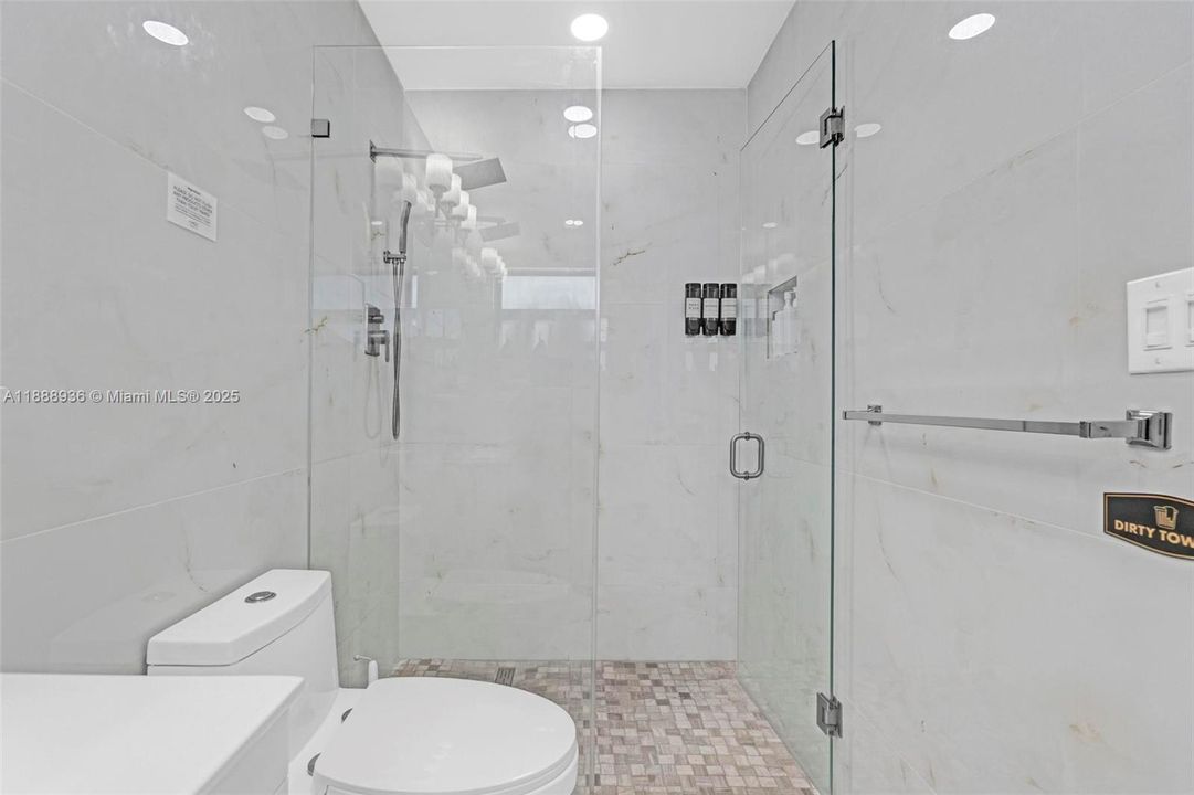 For Rent: $6,350 (3 beds, 2 baths, 1512 Square Feet)