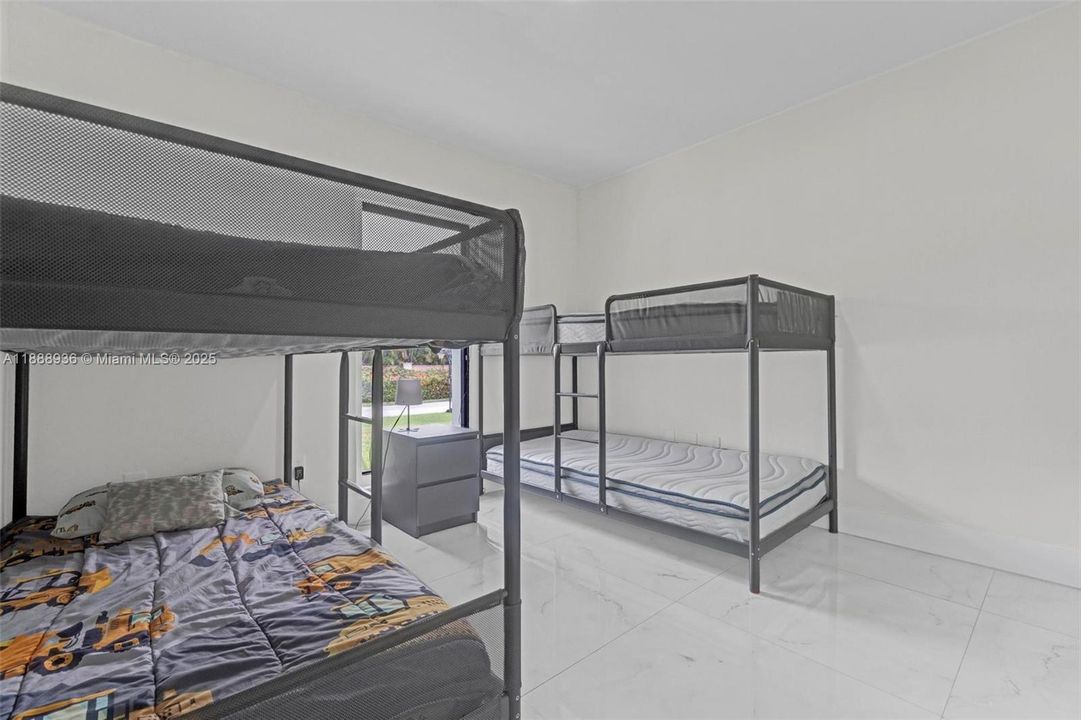 For Rent: $6,350 (3 beds, 2 baths, 1512 Square Feet)