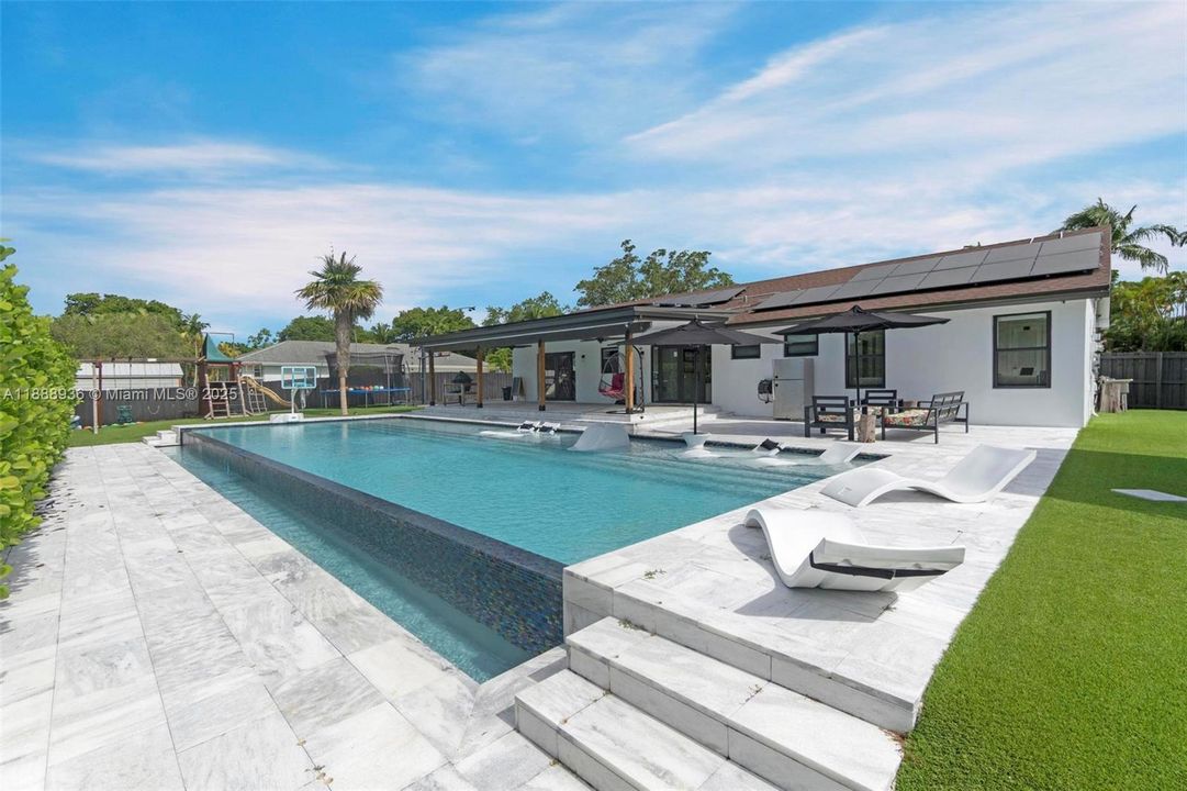 For Rent: $6,350 (3 beds, 2 baths, 1512 Square Feet)