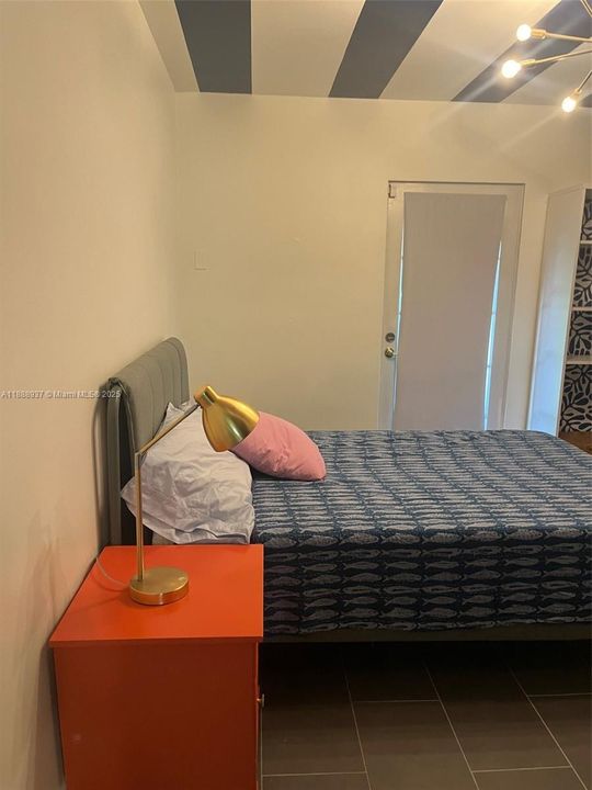 合同活跃: $3,900 (3 贝兹, 2 浴室, 1624 平方英尺)