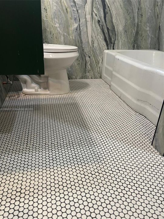 合同活跃: $3,900 (3 贝兹, 2 浴室, 1624 平方英尺)