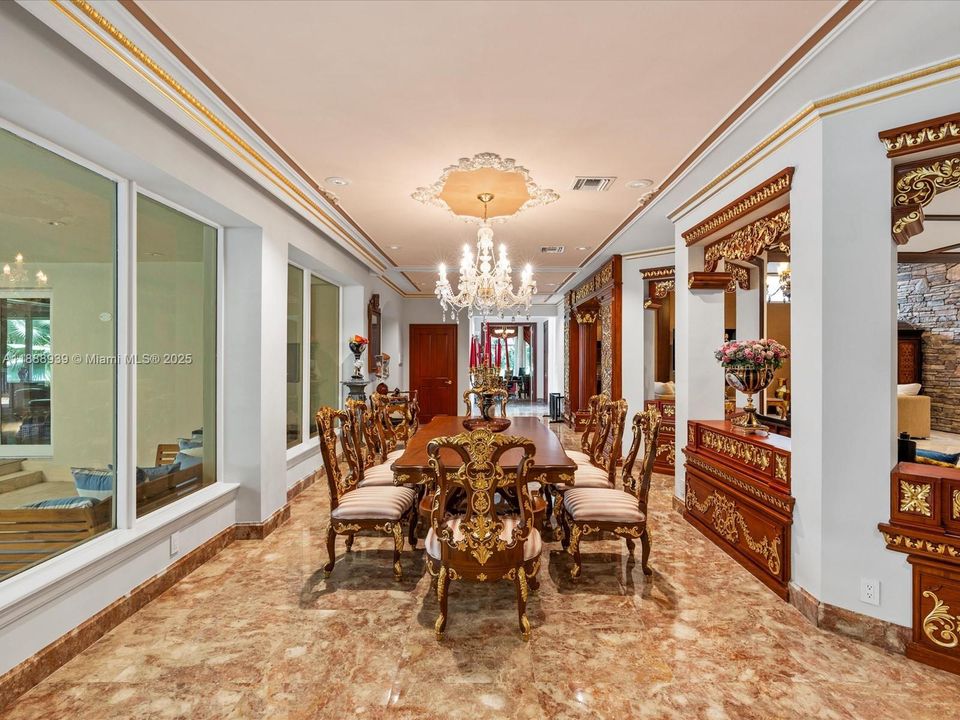En Venta: $8,975,000 (7 camas, 8 baños, 11336 Pies cuadrados)