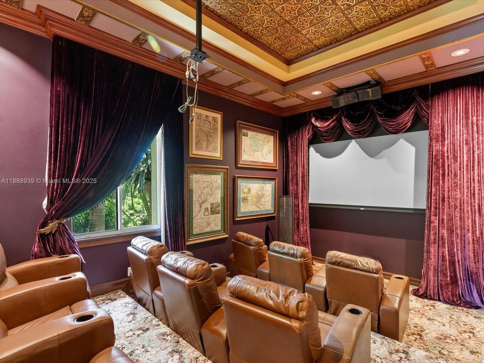 En Venta: $8,975,000 (7 camas, 8 baños, 11336 Pies cuadrados)