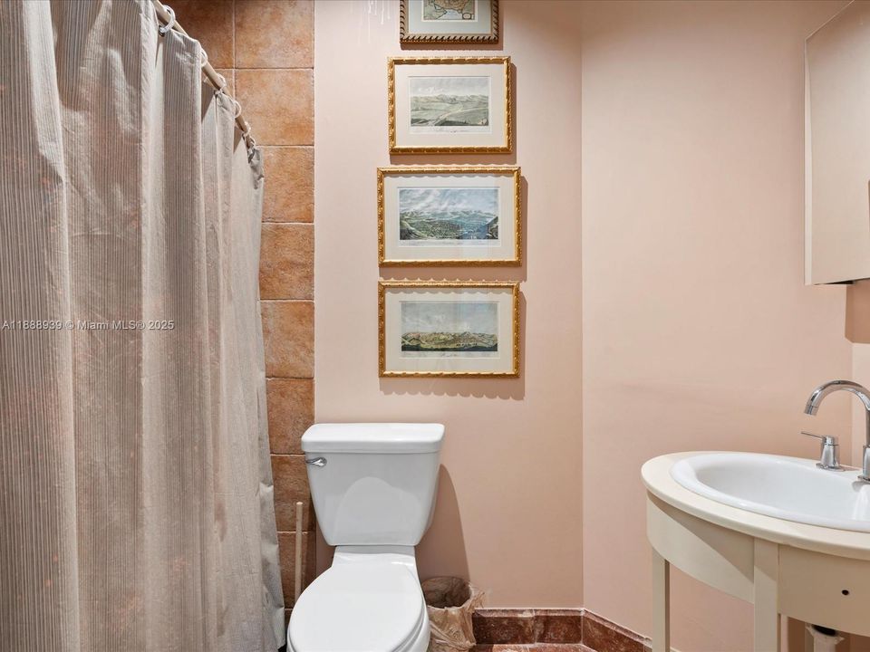 En Venta: $8,975,000 (7 camas, 8 baños, 11336 Pies cuadrados)