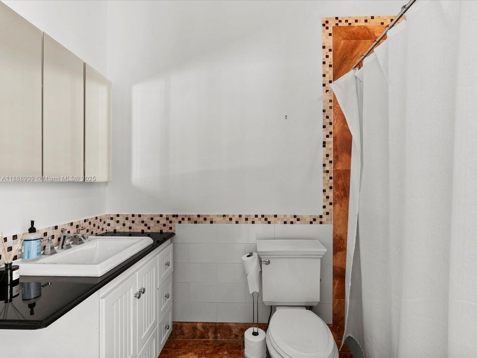 En Venta: $8,975,000 (7 camas, 8 baños, 11336 Pies cuadrados)