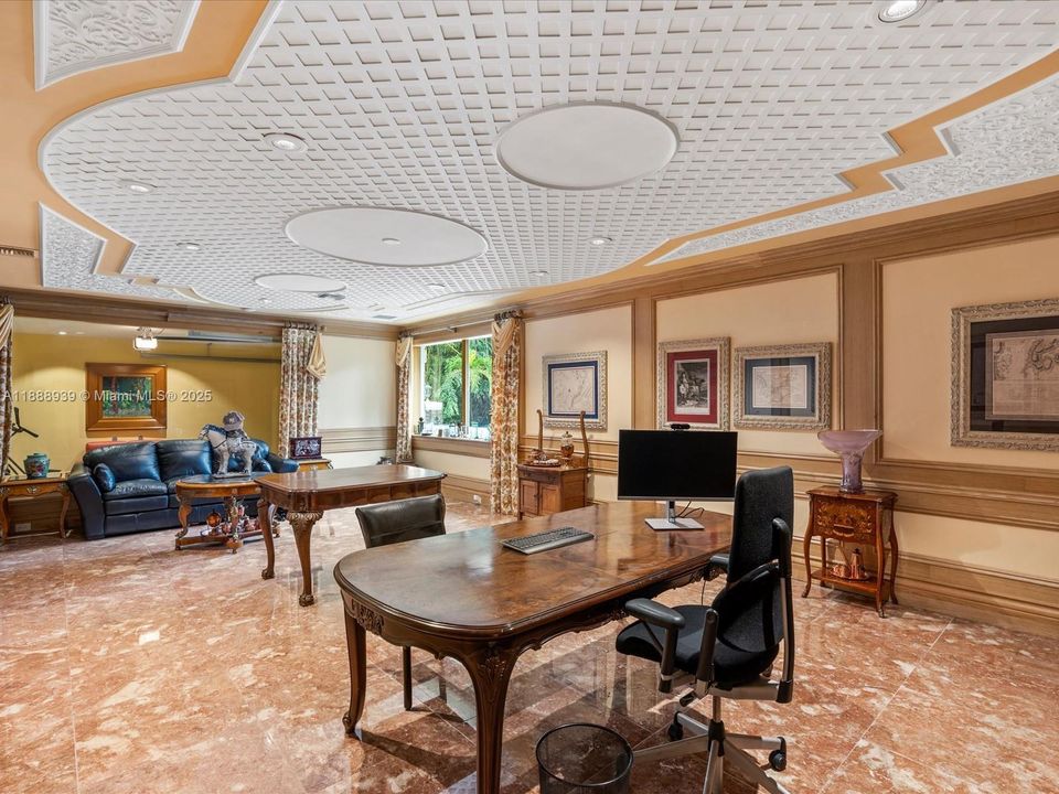 En Venta: $8,975,000 (7 camas, 8 baños, 11336 Pies cuadrados)