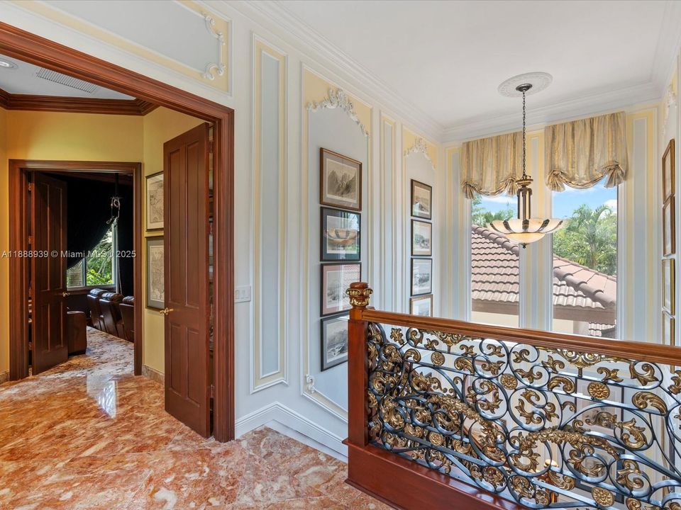 En Venta: $8,975,000 (7 camas, 8 baños, 11336 Pies cuadrados)