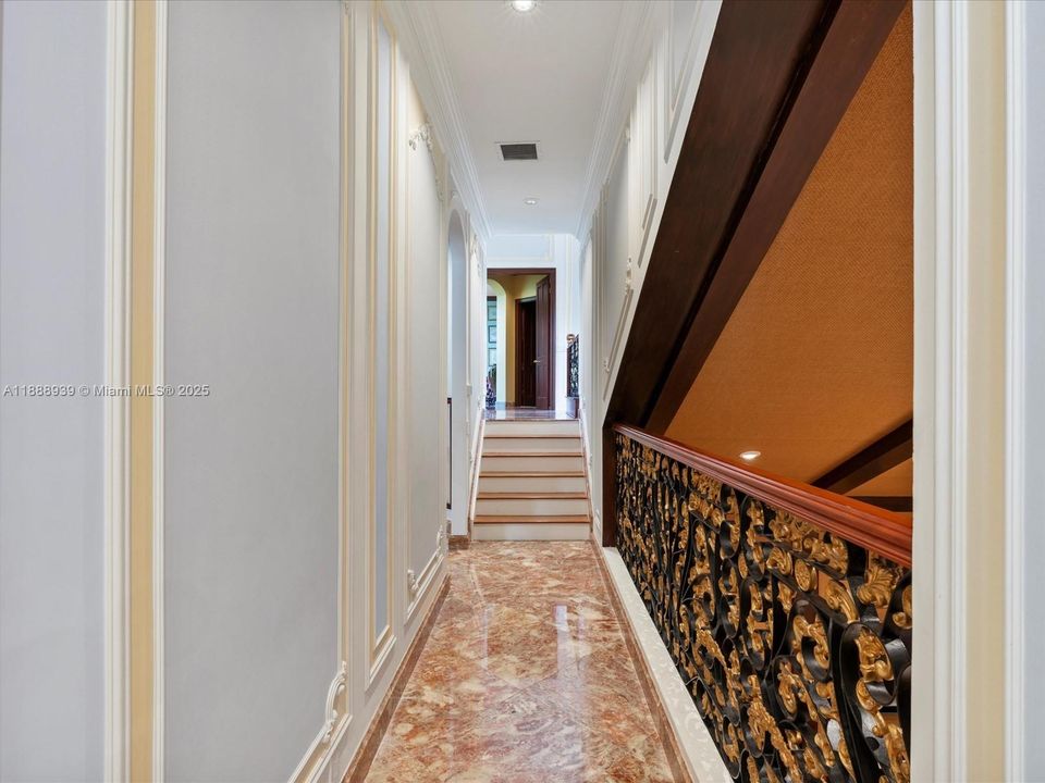 En Venta: $8,975,000 (7 camas, 8 baños, 11336 Pies cuadrados)