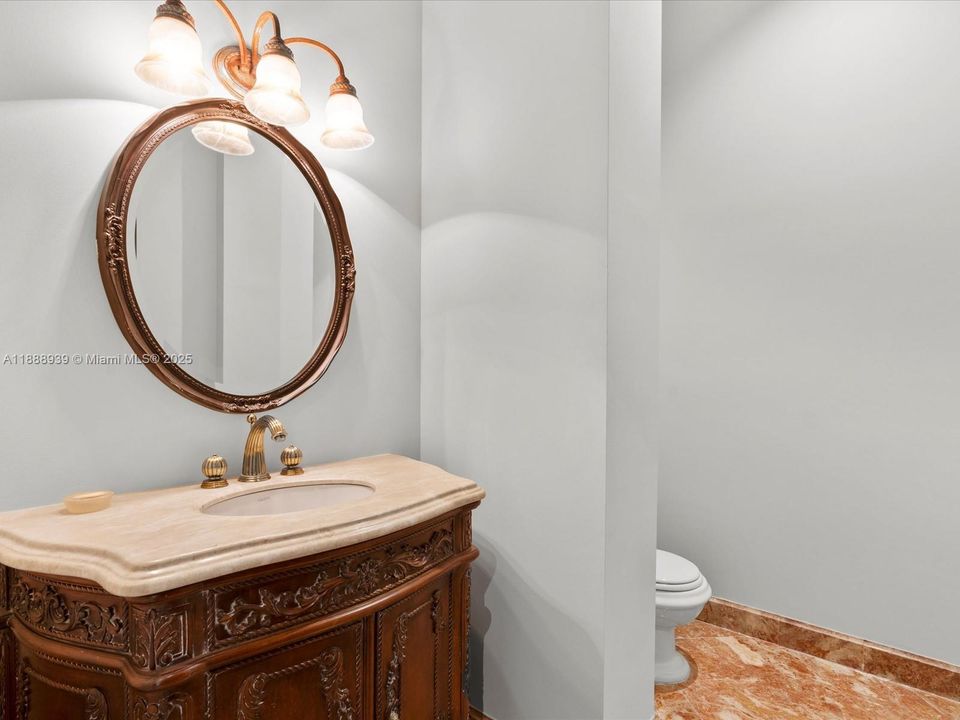 En Venta: $8,975,000 (7 camas, 8 baños, 11336 Pies cuadrados)