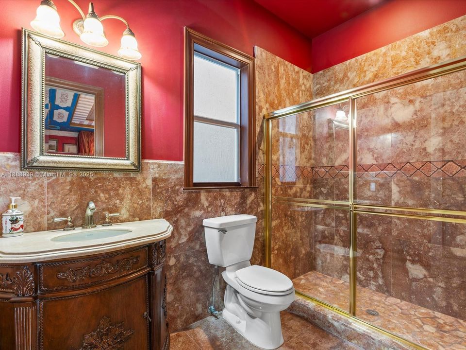 En Venta: $8,975,000 (7 camas, 8 baños, 11336 Pies cuadrados)