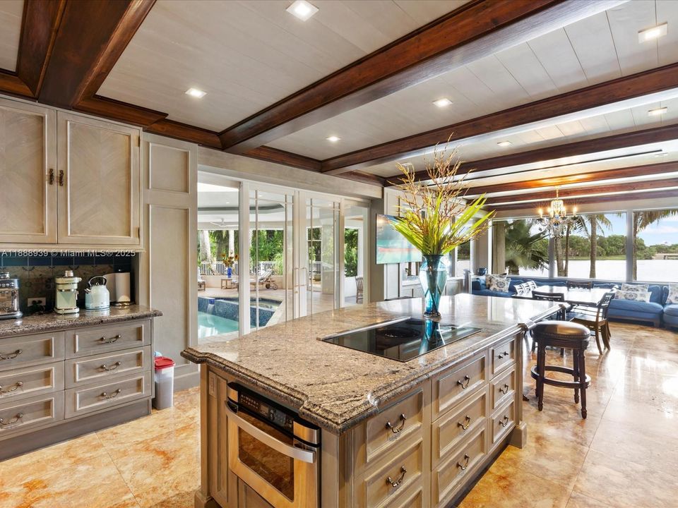 En Venta: $8,975,000 (7 camas, 8 baños, 11336 Pies cuadrados)