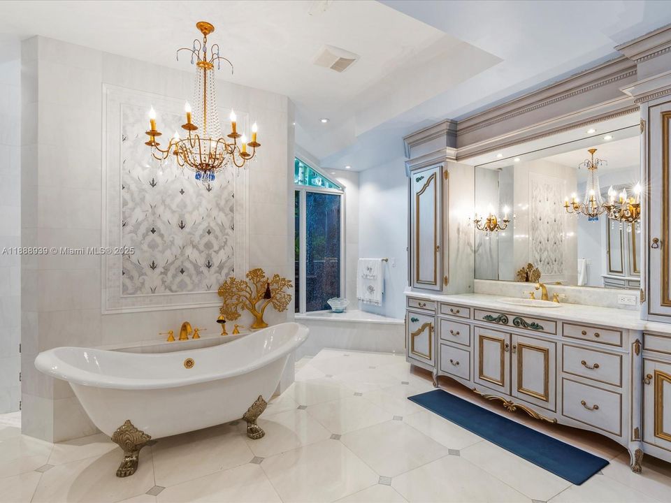 En Venta: $8,975,000 (7 camas, 8 baños, 11336 Pies cuadrados)