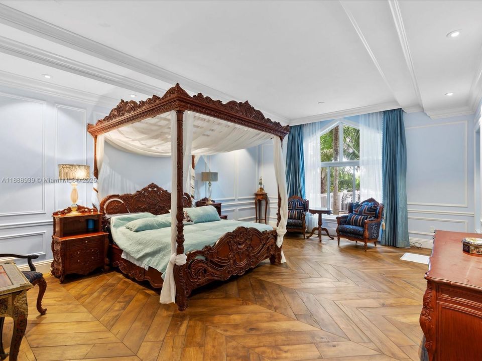 En Venta: $8,975,000 (7 camas, 8 baños, 11336 Pies cuadrados)