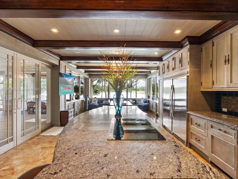 En Venta: $8,975,000 (7 camas, 8 baños, 11336 Pies cuadrados)