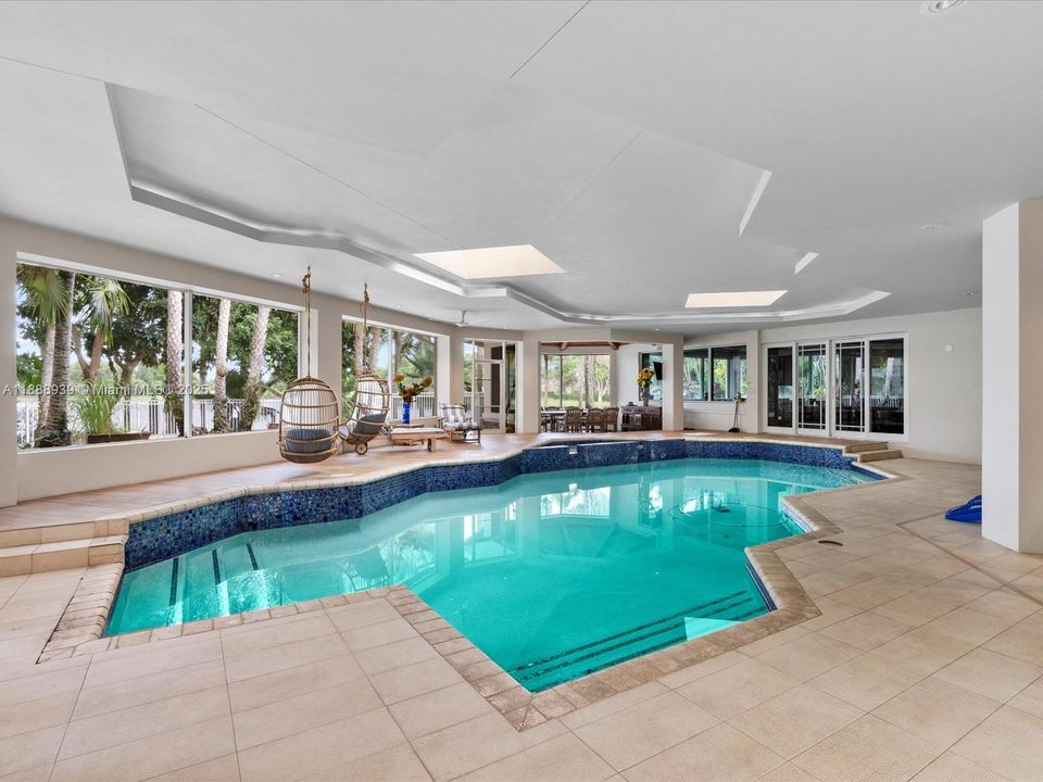 En Venta: $8,975,000 (7 camas, 8 baños, 11336 Pies cuadrados)