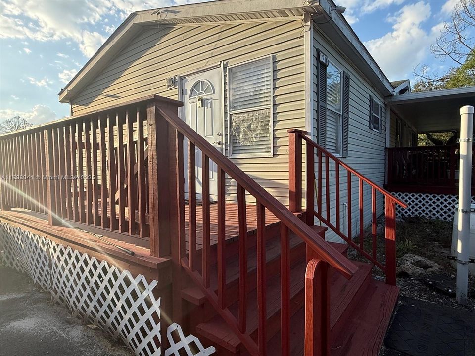 待售: $400,000 (3 贝兹, 2 浴室, 1104 平方英尺)