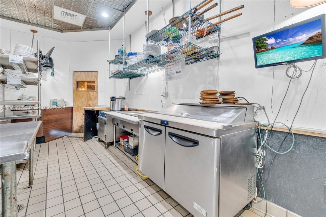 待售: $165,000 (0 贝兹, 0 浴室, 0 平方英尺)