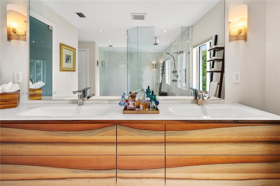 For Sale: $5,250,000 (4 beds, 4 baths, 4247 Square Feet)