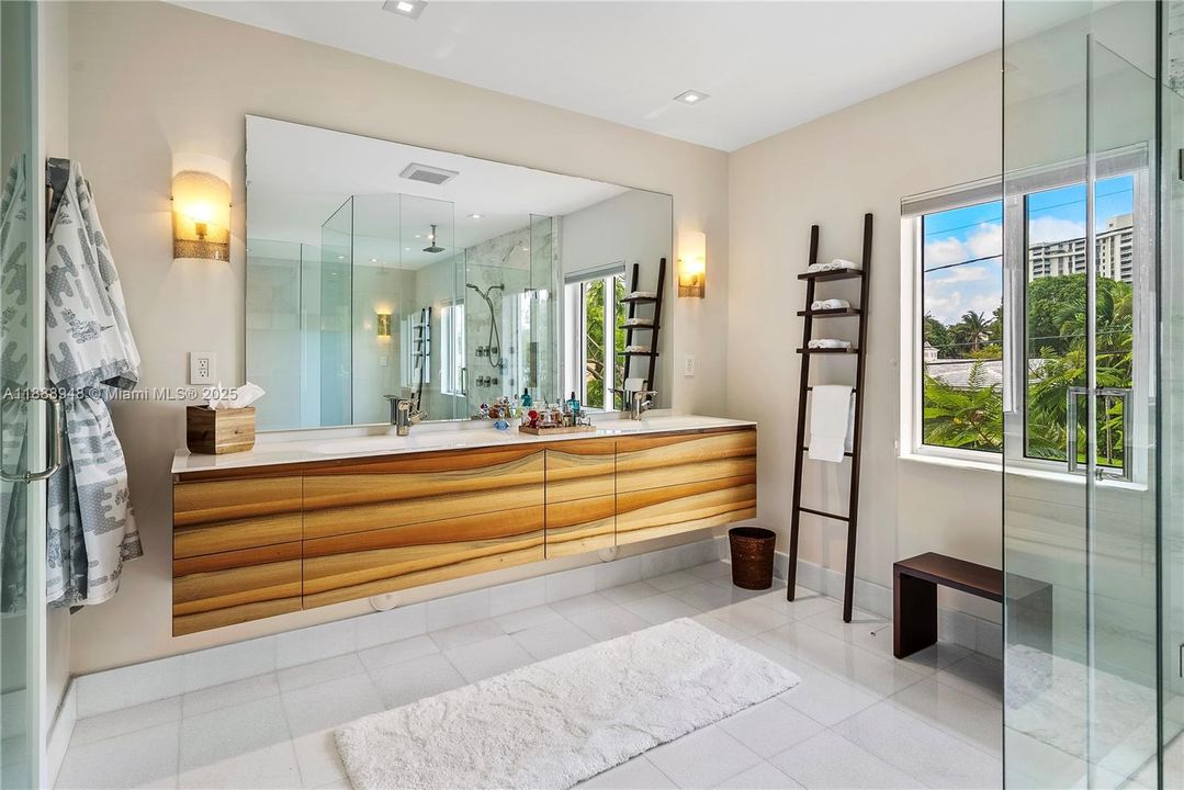 For Sale: $5,250,000 (4 beds, 4 baths, 4247 Square Feet)