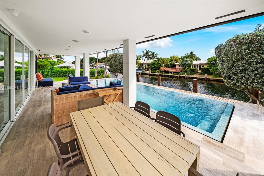 For Sale: $5,250,000 (4 beds, 4 baths, 4247 Square Feet)