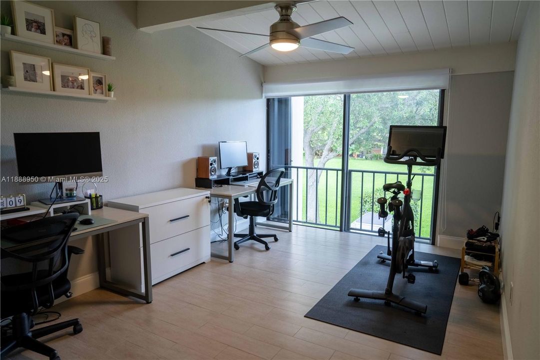 Недавно продано: $615,000 (3 спален, 2 ванн, 1680 Квадратных фут)