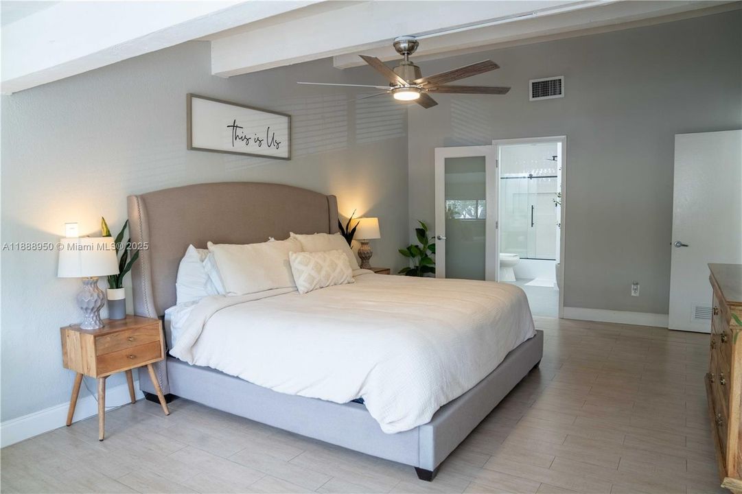 Недавно продано: $615,000 (3 спален, 2 ванн, 1680 Квадратных фут)