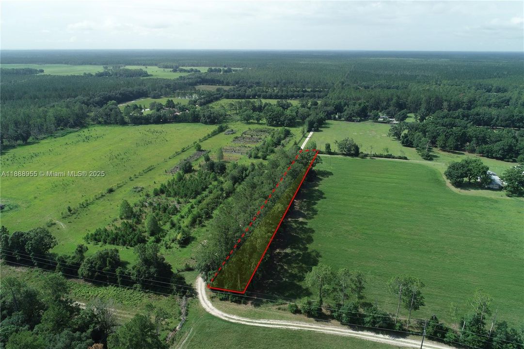 待售: $19,990 (0.90 acres)