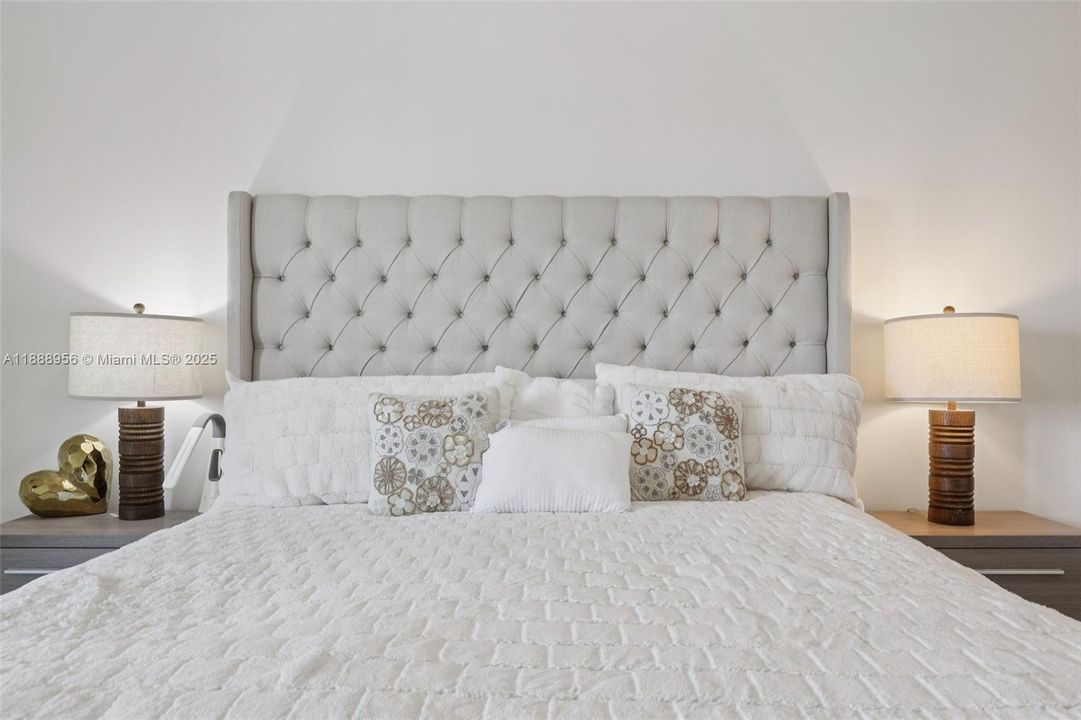 待售: $647,900 (2 贝兹, 3 浴室, 1650 平方英尺)